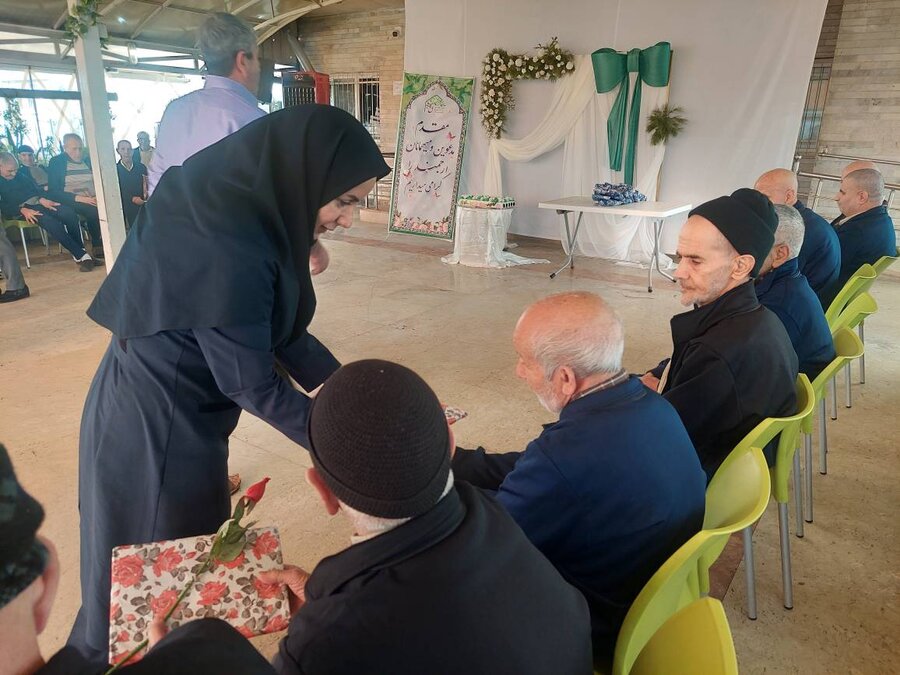 گزارش تصویری| پدران ساکن در باغ مهربانی تکریم شدند