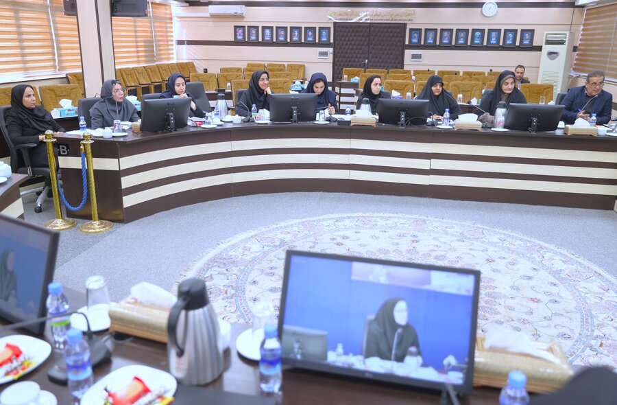 طرح «مراقب همراه» آغاز شد؛ حمایت جدید بهزیستی از زنان سرپرست خانوار و خانواده‌های چندقلو