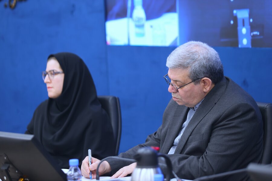 نشست کارکنان دفتر زنان و خانواده با رئیس سازمان بهزیستی