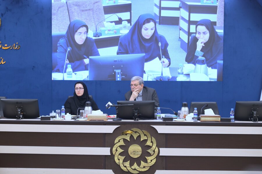 طرح «مراقب همراه» آغاز شد؛ حمایت جدید بهزیستی از زنان سرپرست خانوار و خانوادههای چندقلو