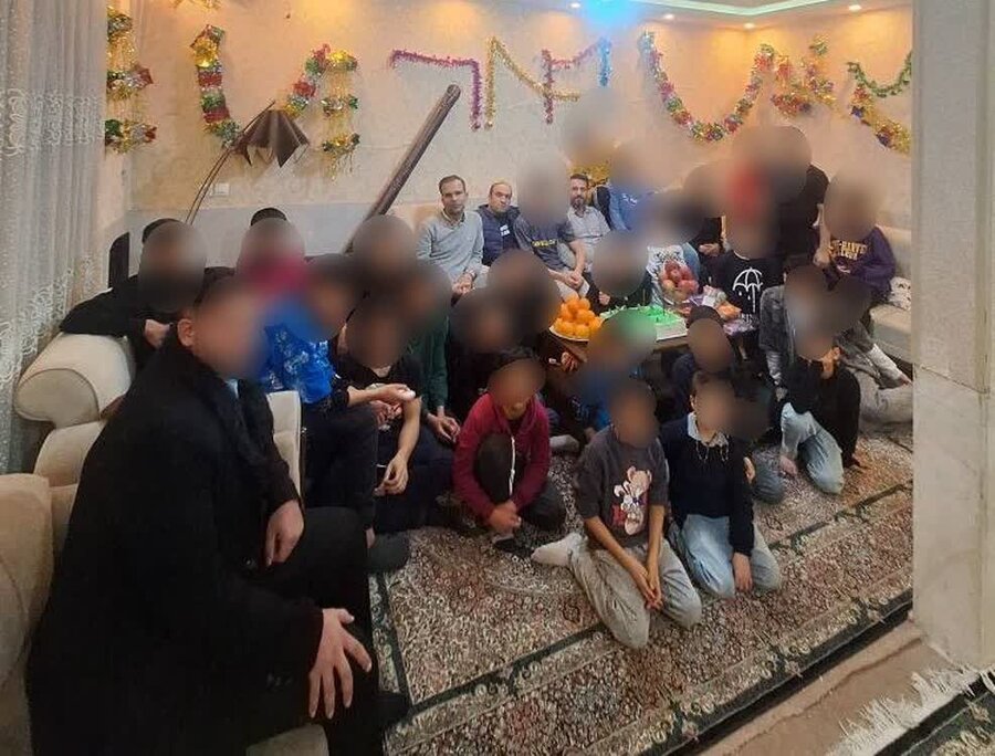 قدردانی فرزندان مؤسسه کیمیای مهر از مربیان مرد در آستانه میلاد حضرت علی(ع)