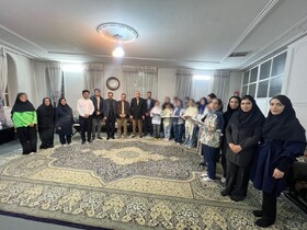 دیدار صمیمی سرپرست بهزیستی فارس با فرزندان خانه دختران «موج مهر» به مناسبت میلاد حضرت علی(ع) و روز پدر