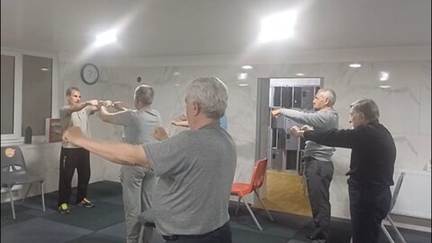 فیلم | پویایی و نشاط با برنامه‌های ورزشی ویژه سالمندان در مرکز مهر و گفتگو