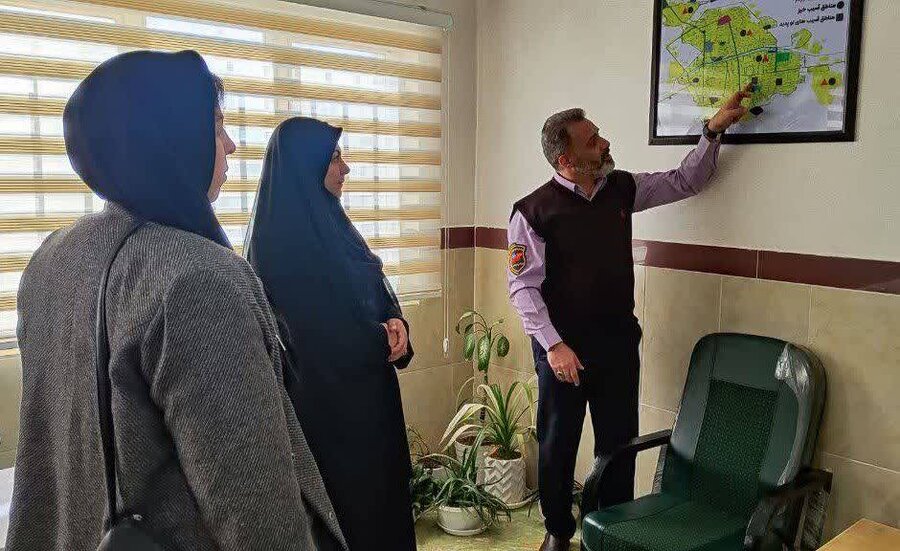 بازدید رئیس بهزیستی شاهین دژ از مرکز اورژانس اجتماعی ۱۲۳ شهرستان