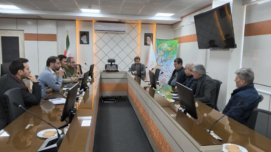 نشست مشترک بهزیستی قزوین و انجمن معتادان گمنام برای بررسی چالش‌ها و رفع موانع