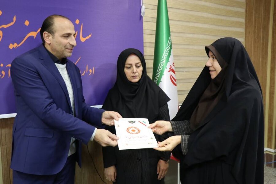 تجلیل مدیرکل بهزیستی آذربایجان‌غربی از کارشناسان حوزه گزینش همزمان با ۱۵ دی، روز گزینش