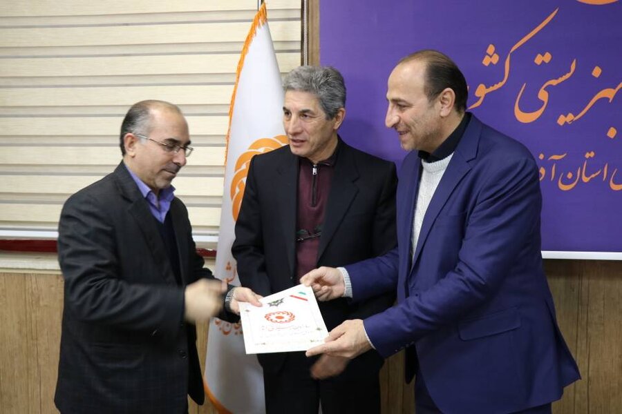 تجلیل مدیرکل بهزیستی آذربایجانغربی از کارشناسان حوزه گزینش همزمان با ۱۵ دی، روز گزینش