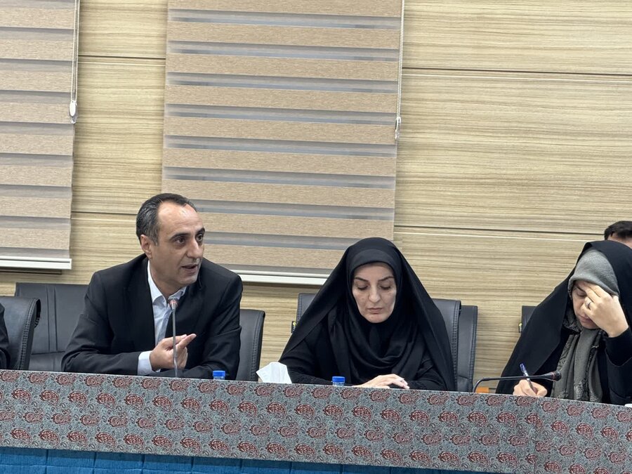 جلسه ستاد ساماندهی امور جوانان استان یزد که با حضور استاندار ، معاون سیاسی، امنیتی و اجتماعی ،مدیرکل بهزیستی استان یزد و جمعی از مدیران استانی