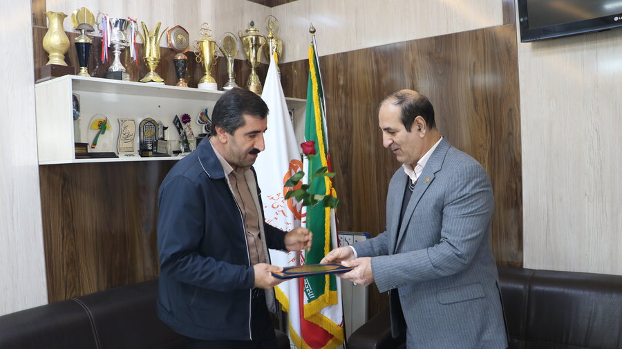 مدیرکل بهزیستی خراسان شمالی از فرزندان شهید شاغل در اداره کل بهزیستی استان تقدیر کرد