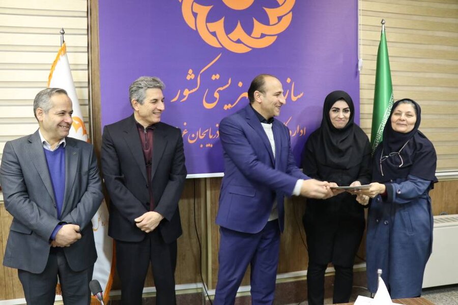 تجلیل مدیرکل بهزیستی آذربایجان‌غربی از عوامل اجرایی هشتمین جشنواره تئاتر افراد دارای معلولیت