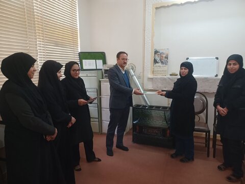 به مناسبت گرامیداشت روز مددکار