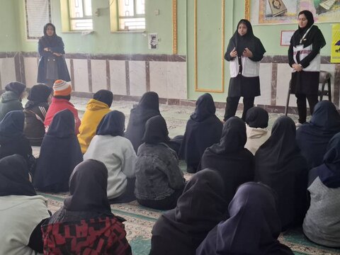 برگزاری کارگاه آموزشی پیشگیری از آسیب‌های اجتماعی در دبیرستان دخترانه دکتر حسابی آبادان