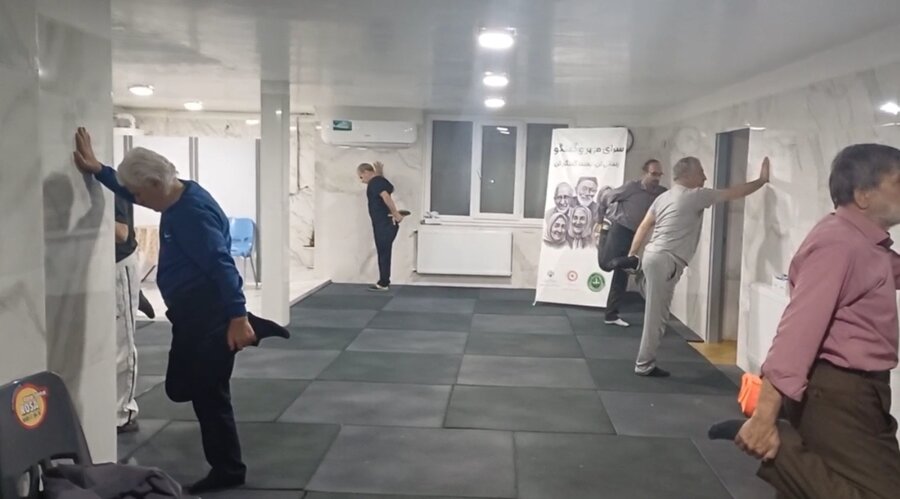 کارگاه‌های ورزشی گروهی در پاتوق مهر و گفتگوی سالمندان