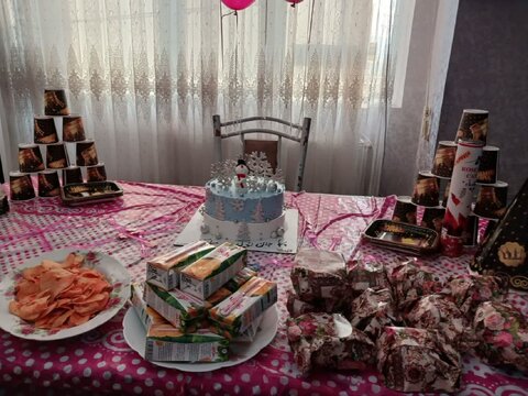 گزارش تصویری| کودکان خانه کوثر اسکو، با هدیه‌های کوچک، خاطره‌ای بزرگ آفریدند