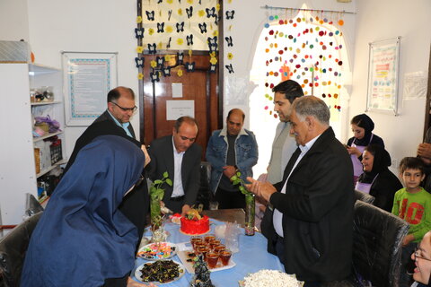 برگزاری آئین تجلیل از مدیر کل بهزیستی استان کهگیلویه و بویراحمد به همت مرکز حرفه آموزی و توانبخشی «آینده روشن»