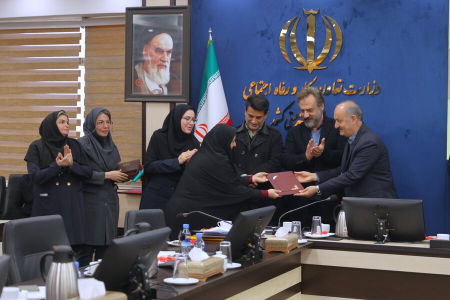 مددکاران اجتماعی کارگزاران اصلی سازمان بهزیستی در ارائه خدمات متعدد و متنوع/اگر حال مددکاران خوب باشد؛ حال جامعه خوب خواهد بود