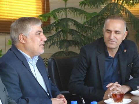 جلسه سرپرست بهزیستی فارس و مدیر کل کمیته امداد امام خمینی (ره)