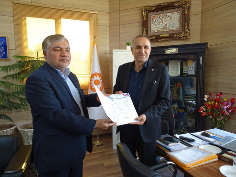 جلسه سرپرست بهزیستی فارس و مدیر کل کمیته امداد امام خمینی (ره)