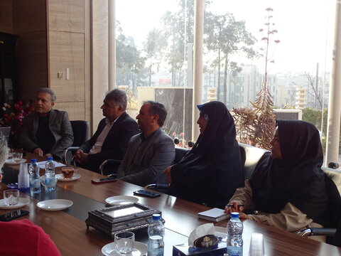 جلسه سرپرست بهزیستی فارس و مدیر کل کمیته امداد امام خمینی (ره)