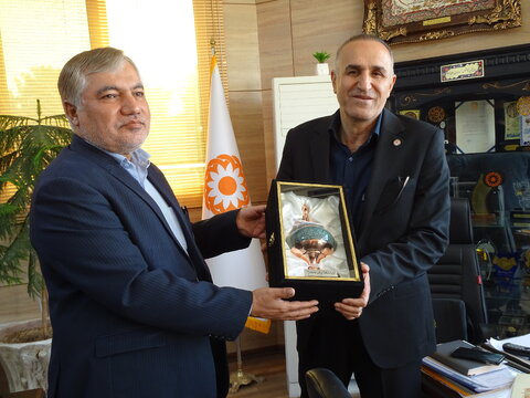 جلسه سرپرست بهزیستی فارس و مدیر کل کمیته امداد امام خمینی (ره)