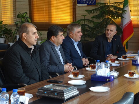 جلسه سرپرست بهزیستی فارس و مدیر کل کمیته امداد امام خمینی (ره)