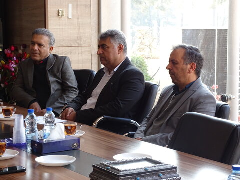 جلسه سرپرست بهزیستی فارس و مدیر کل کمیته امداد امام خمینی (ره)