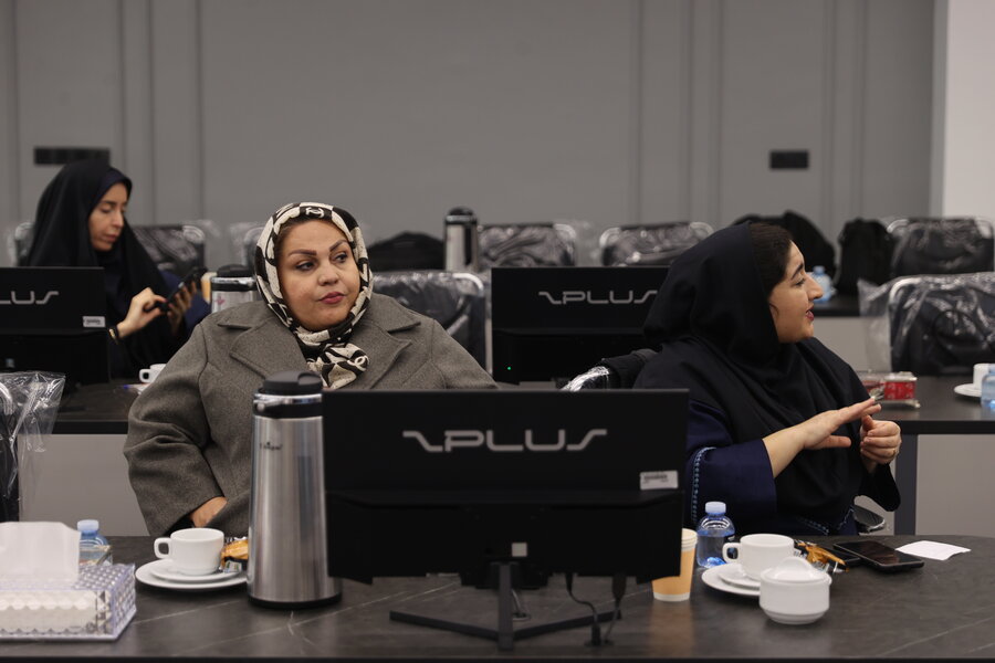 نشست رییس سازمان بهزیستی باتشکل ها و موسسات غیر دولتی