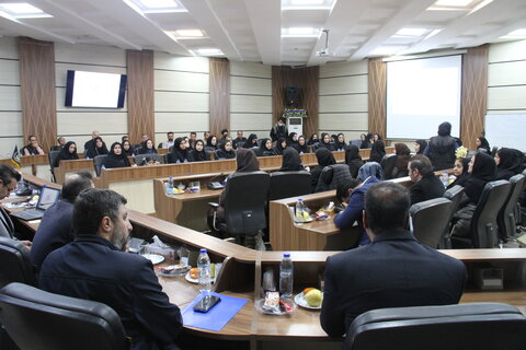 مددکاران برتر بهزیستی و کمیته امداد امام خمینی (ره) فارس تجلیل شدند