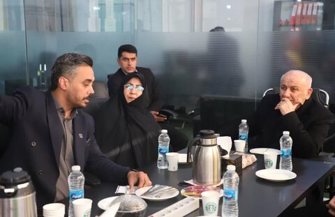 تأکید استاندار بر استفاده از ظرفیت شرکت های دانش بنیان و فناوری پیشرفته در مسائل استان/تقویت زیرساخت‌ برای توسعه فناوری‌های نوین