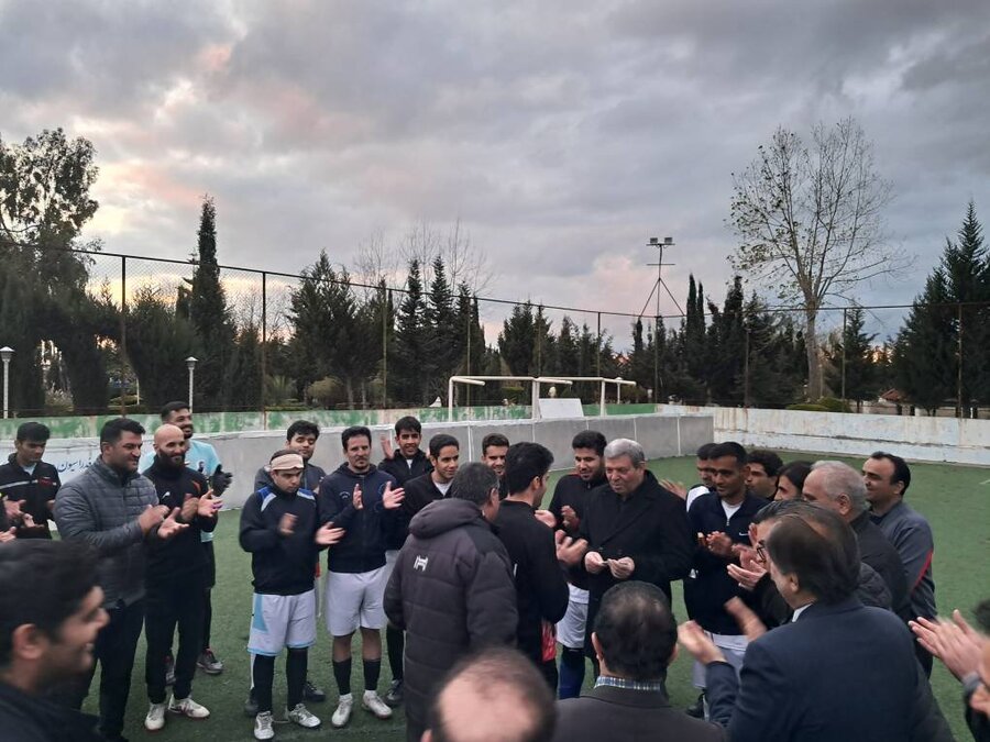 دیدار رئیس سازمان بهزیستی با تیم فوتبال نابینایان