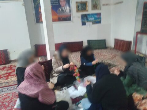 گزارش تصویری| برگزاری دوره‌ توانمندسازی مددجویان بهزیستی تویسرکان در روستای کهنوش