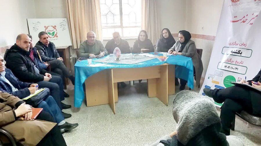گزارش تصویری| برگزاری میز خدمت در «مدرسه پایلوت طرح سلام» در همدان