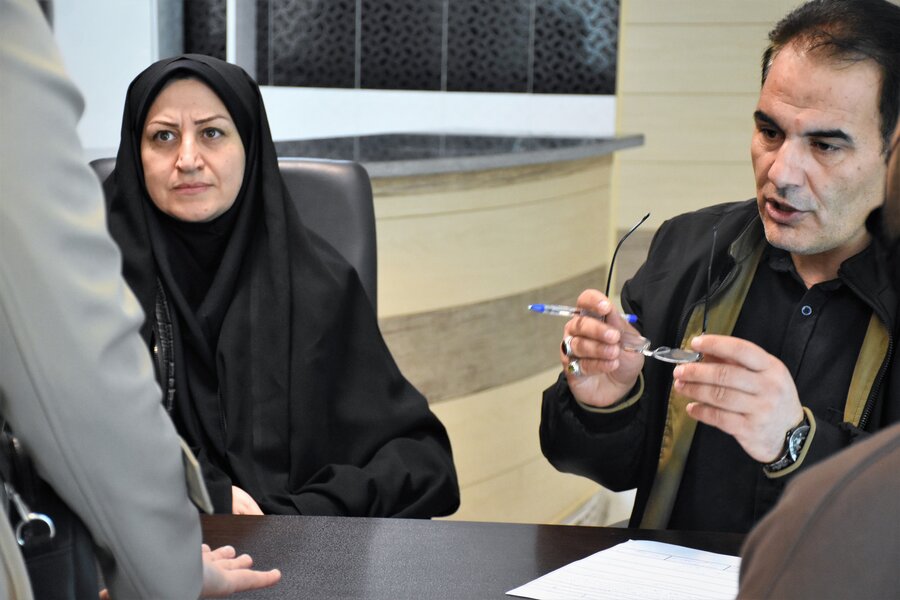 میز ارتباطات مردمی