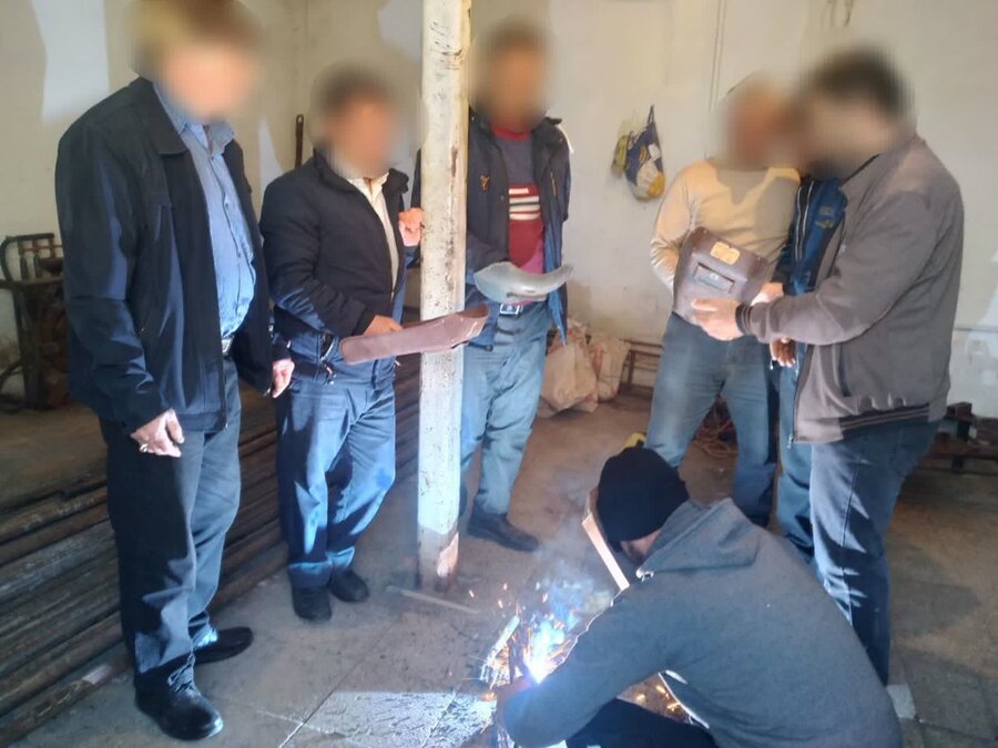 دوره آموزش جوشکاری برای مددجویان بهزیستی در روستای وردآورد تویسرکان برگزار شد