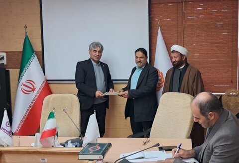 تقدیر از تلاش‌های شش ساله علی بابایی، رئیس اسبق  اداره توسعه نیروی انسانی و تشکیلات بهزیستی قم