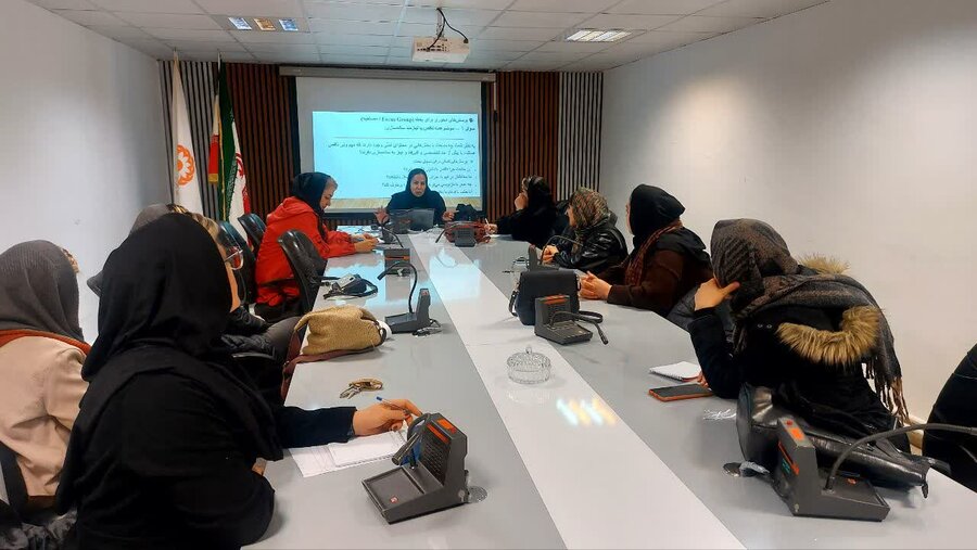 دومین جلسه طرح فوکوس گروپ خود مراقبتی و آگاه‌سازی در سنندج برگزار شد

