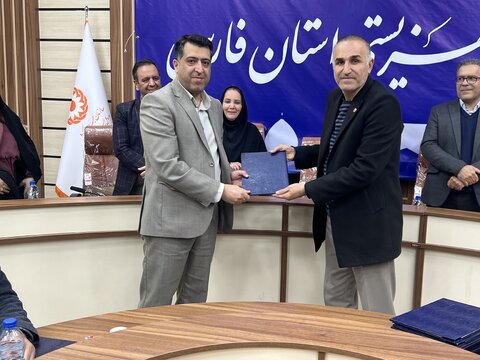 گزارش تصویری|تقدیر  سرپرست بهزیستی فارس از همکاران
