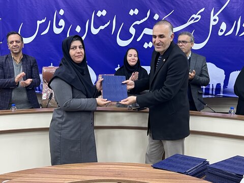 گزارش تصویری|تقدیر  سرپرست بهزیستی فارس از همکاران