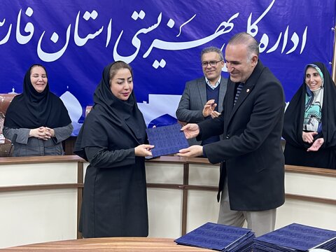 گزارش تصویری|تقدیر  سرپرست بهزیستی فارس از همکاران