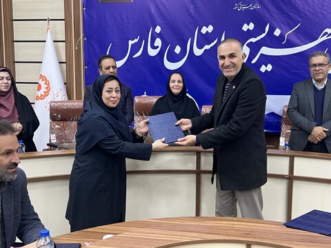 گزارش تصویری|تقدیر  سرپرست بهزیستی فارس از همکاران