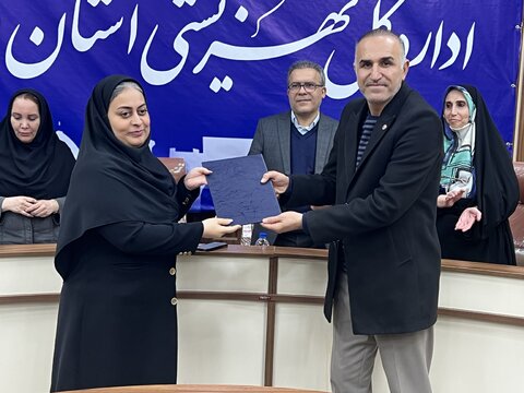 گزارش تصویری|تقدیر  سرپرست بهزیستی فارس از همکاران