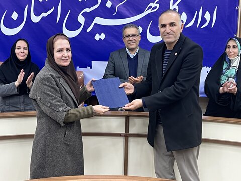 گزارش تصویری|تقدیر  سرپرست بهزیستی فارس از همکاران