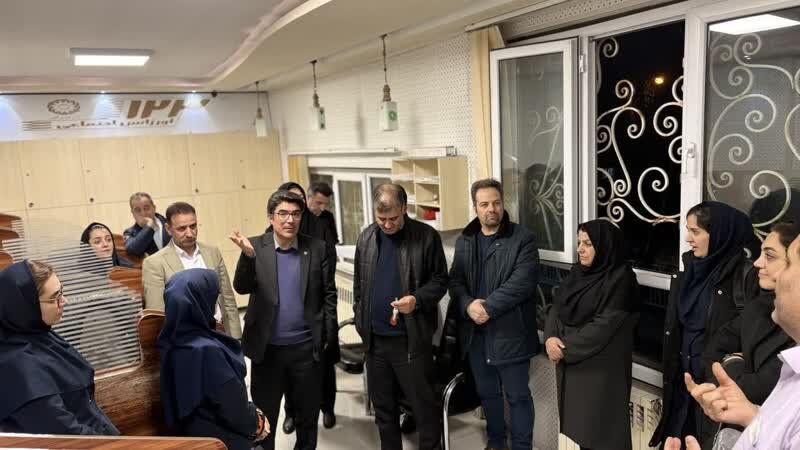 بازدید رئیس مرکز اورژانس اجتماعی سازمان بهزیستی از مرکز اورژانس اجتماعی تبریز