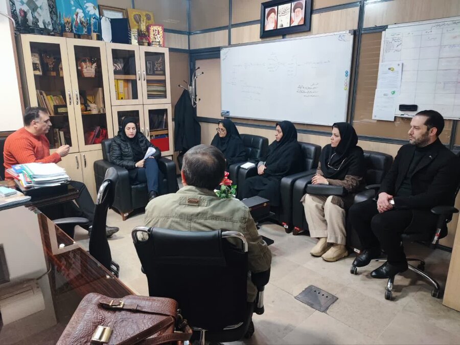 دیدار مدیرکل بهزیستی استان گلستان با مدیر کل  دفتر مراقبت از کودکان و نوجوانان و مدیر کل دفتر امو زنان و خانواده سازمان بهزیستی کشور 