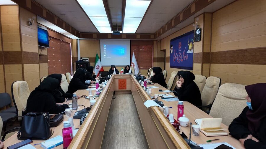 جلسه توجیهی پویش سلام محله با حضور مسئولین فنی  و مددکاران مراکز مثبت زندگی برگزار شد.