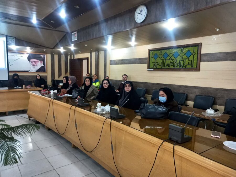 مجمع سلامت قروه با محوریت سلامت روان و پیشگیری از خودکشی برگزار شد
