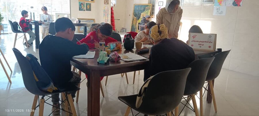 دوره رایگان نقاشی ویژه نونهالان تحت پوشش بهزیستی دیواندره برگزار شد
