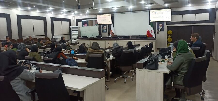 کارگاه پیشگیری از آسیب‌های دوره نوجوانی در سنندج برگزار شد