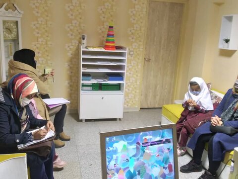 گزارش تصویری | طرح غربالگری اضطراب کودکان در همدان کلید خورد