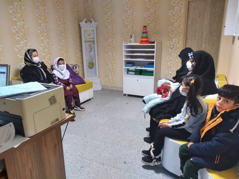 گزارش تصویری | طرح غربالگری اضطراب کودکان در همدان کلید خورد